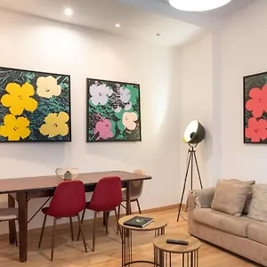 With Terrace By Lovelystay Appartement Lisboa